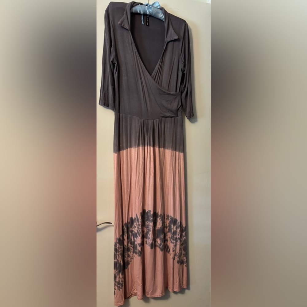 Grey & Pink Neiman Marcus Cirana Maxi Wrap Dress - Picture 2 of 5